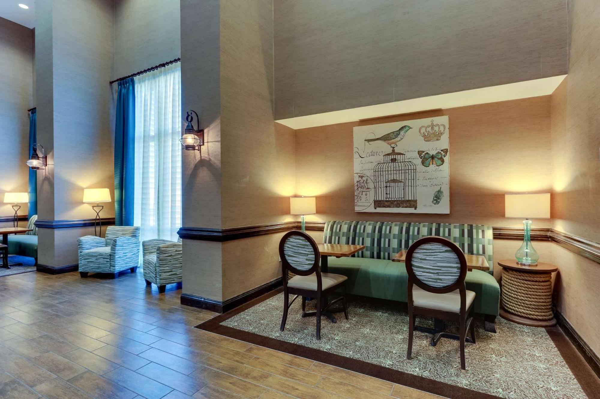 Hotel Hampton And Near Camp Lejeune 3*